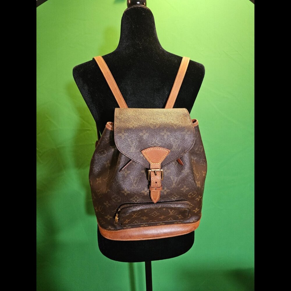 Louis Vuitton Vintage Montsouris Backpack Monogram Canvas MM - Picture 9 of 10